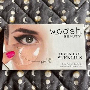 Woosh Beauty The Even Eye Stencils NIB